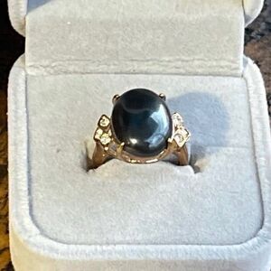 Black onyx oval